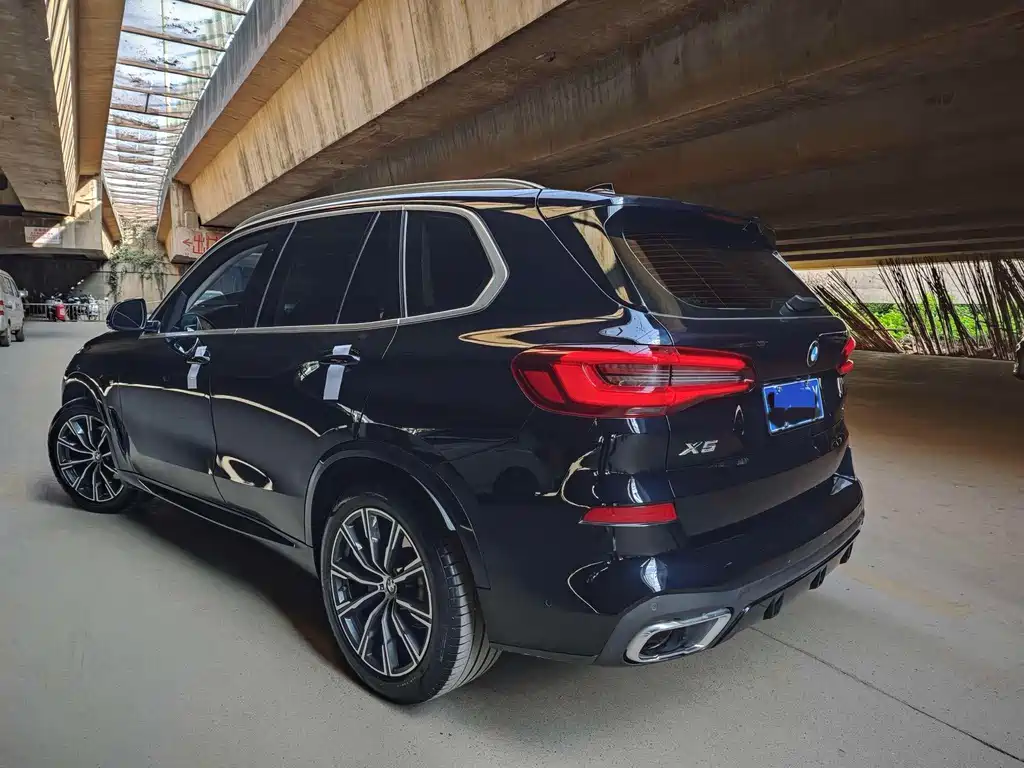 BMW X5 2021 — фото 8