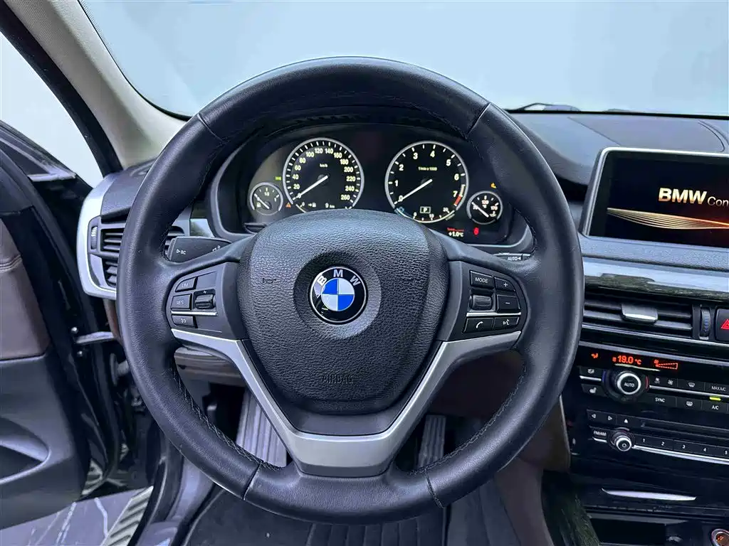 BMW X5 2015 — фото 16