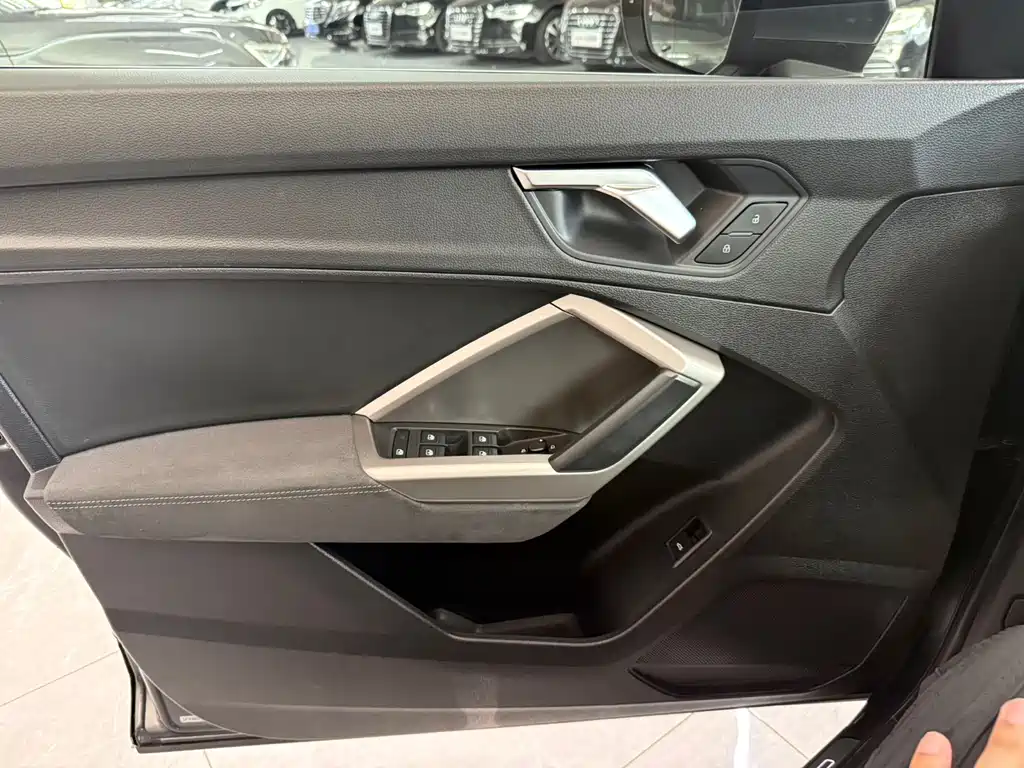 Audi Q3 2022 — фото 18