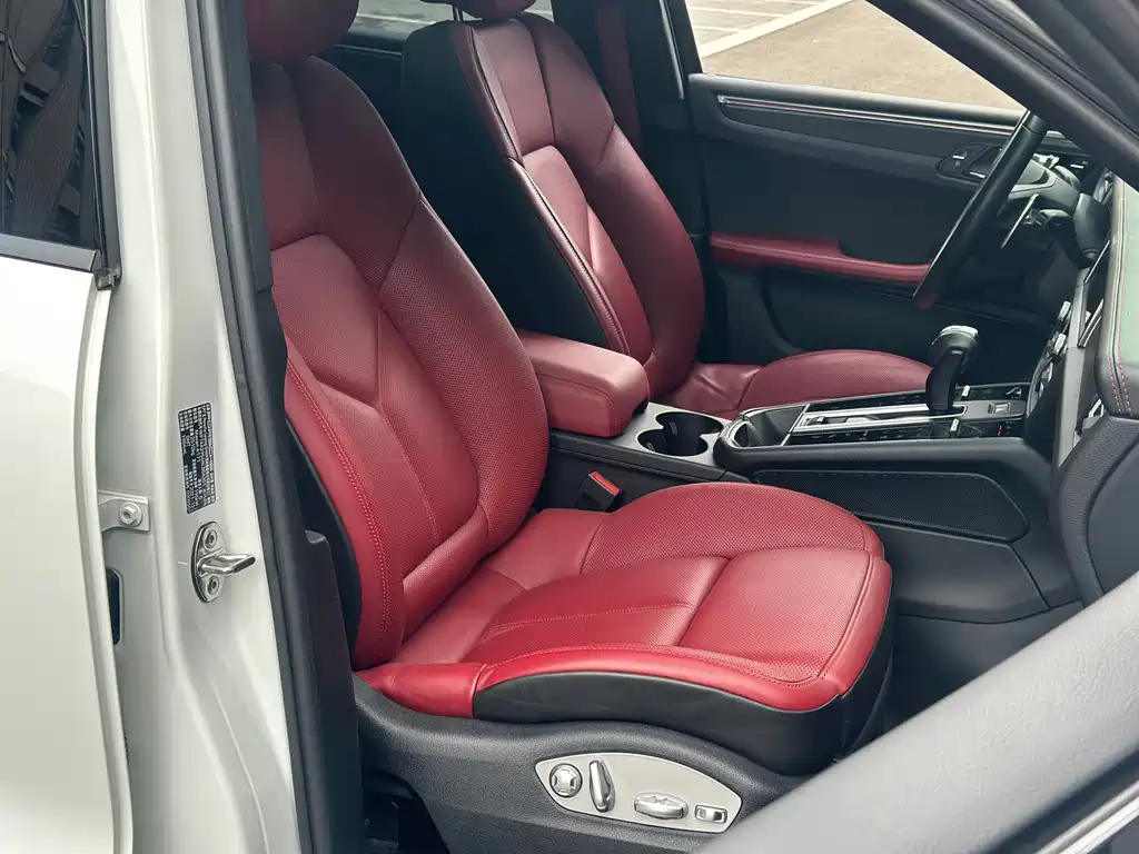 Porsche Macan 2022 — фото 13