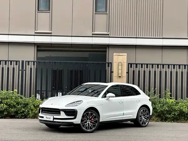 Porsche Macan 2022