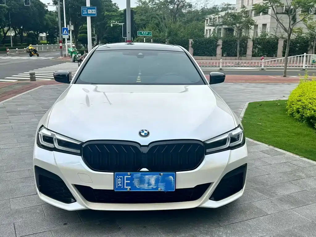 BMW 5 Series 2021