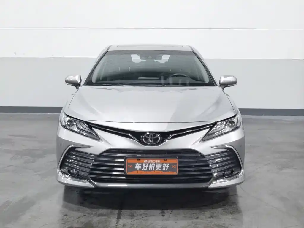 Toyota Camry 2022 — фото 3