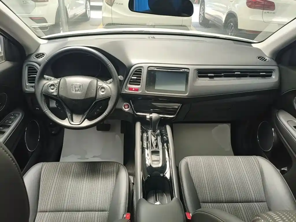 Honda Vezel 2017 — фото 10