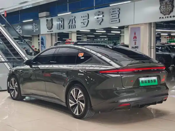NIO ET5 2024