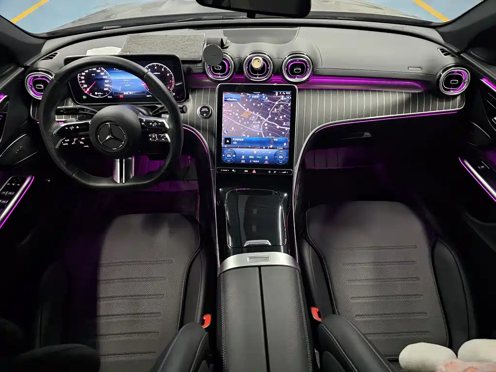 Mercedes-Benz C-Class 2023 — фото 12