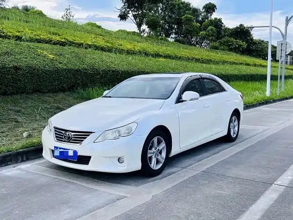 Toyota Reiz 2011