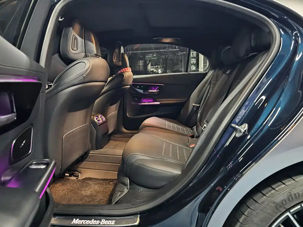 Mercedes-Benz C-Class 2023 — фото 16