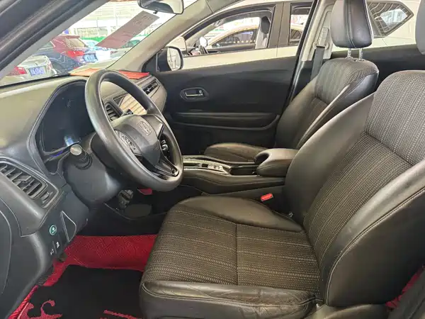 Honda Vezel 2015