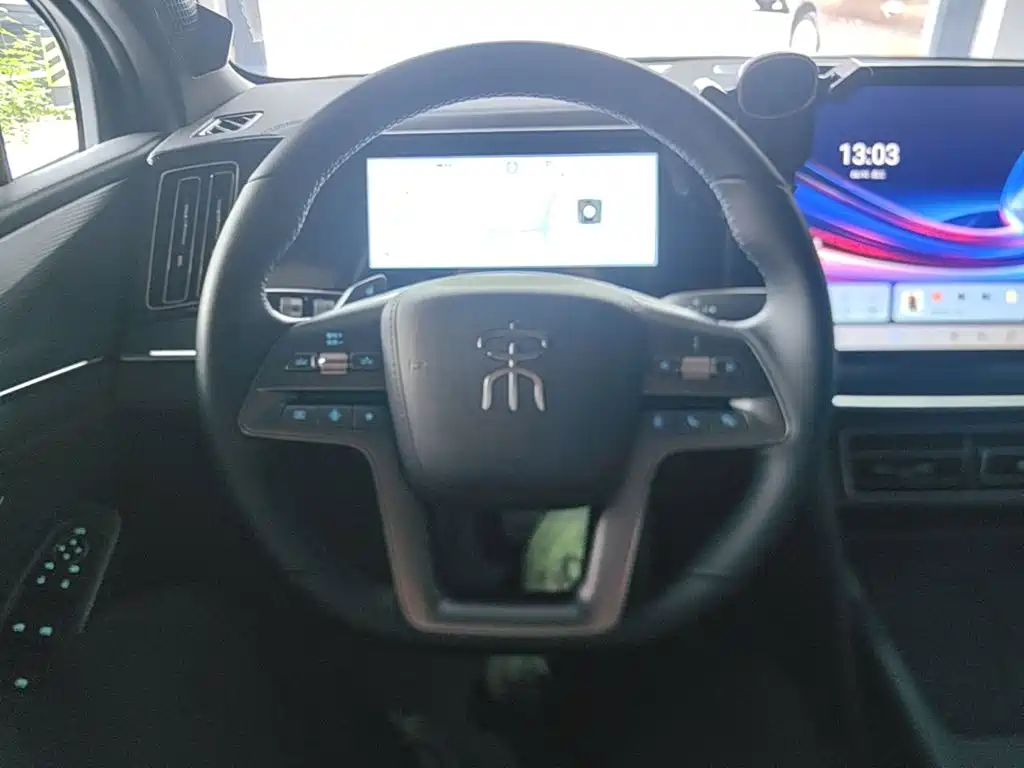 BYD L DM-i 2026 — фото 11