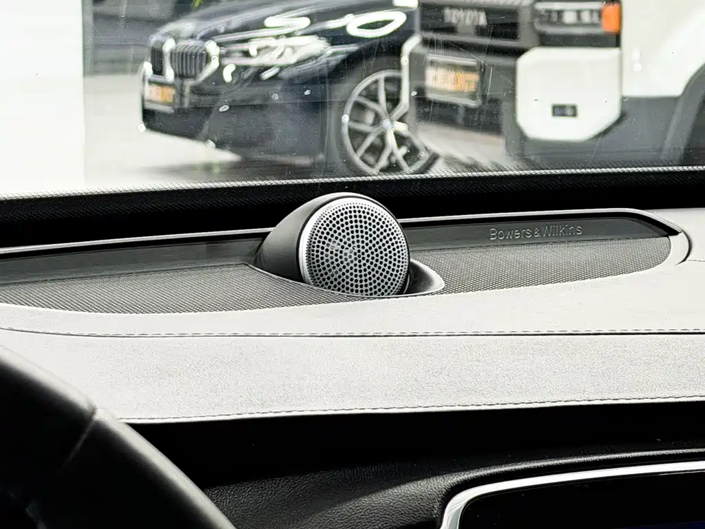 Volvo XC90 2017 — фото 10