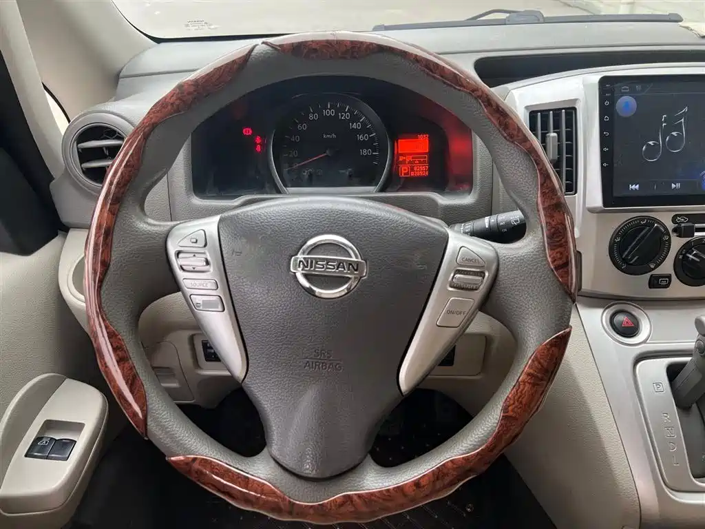 Nissan NV200 2018 — фото 11
