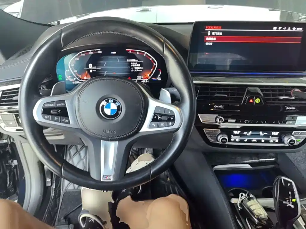 BMW 6 Series GT 2022 — фото 10