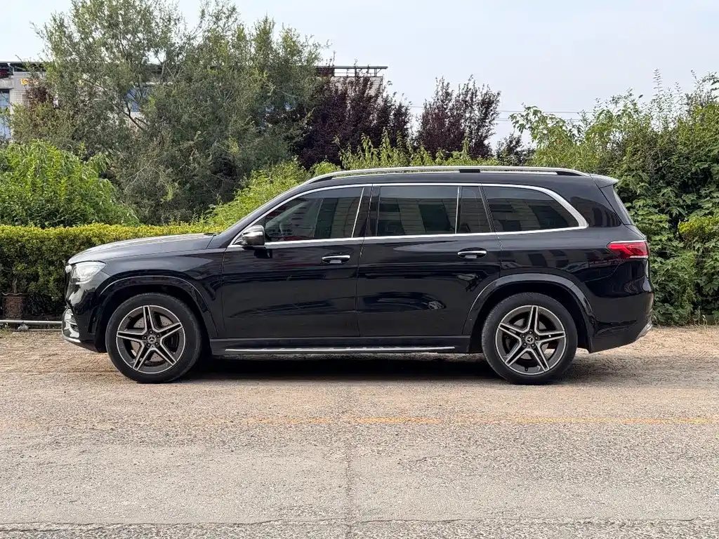 Mercedes-Benz GLS 2023
