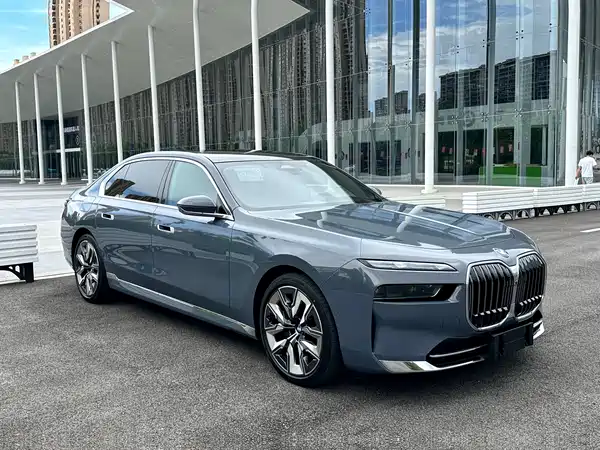 BMW 7 Series 2024