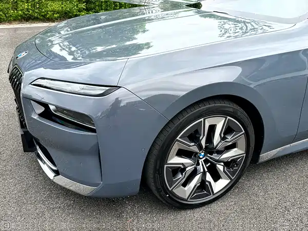 BMW 7 Series 2024