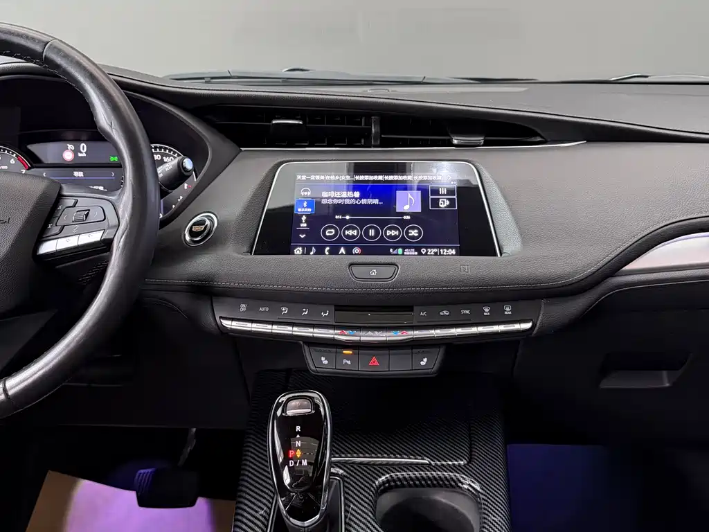 Cadillac XT4 2020 — фото 14