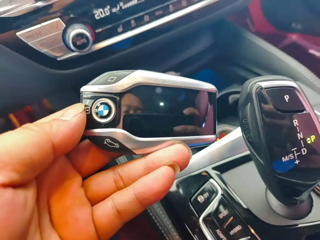 BMW 5 Series New Energy 2021 — фото 9