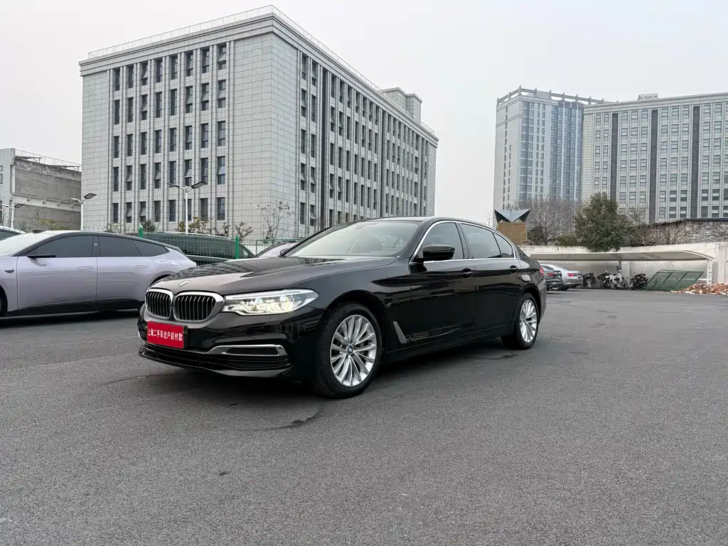 BMW 5 Series 2020 — фото 2
