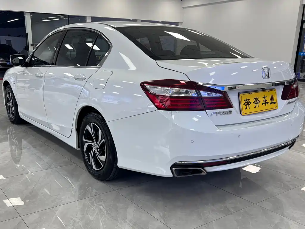 Honda Accord 2017 — фото 5