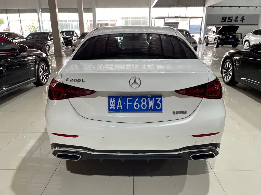 Mercedes-Benz C-Class 2023 — фото 3