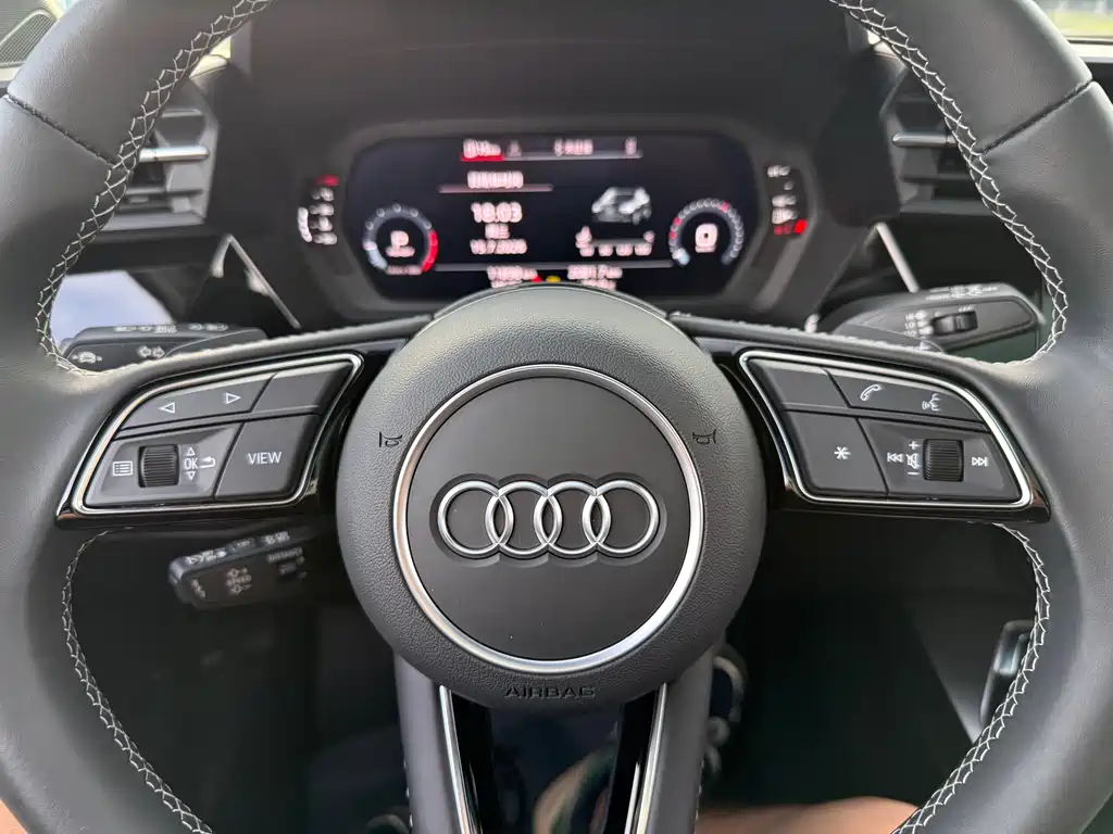 Audi A3 2023 — фото 14