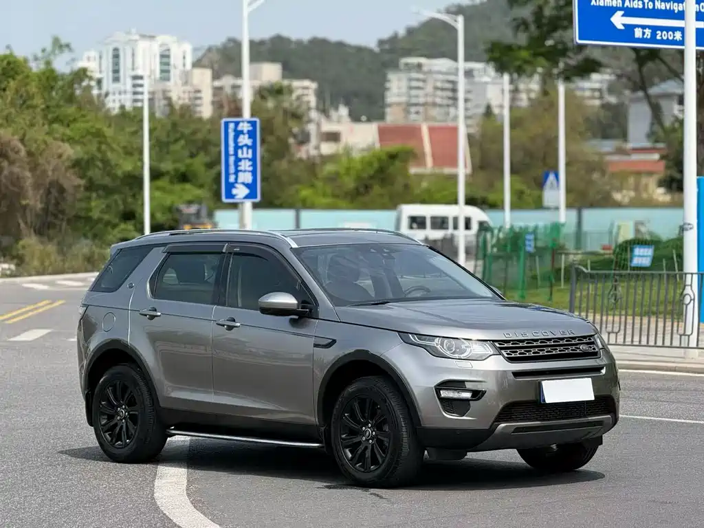 Land Rover Discovery Sport 2017 — фото 3