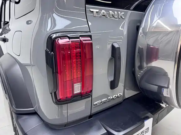 Tank 300 2023