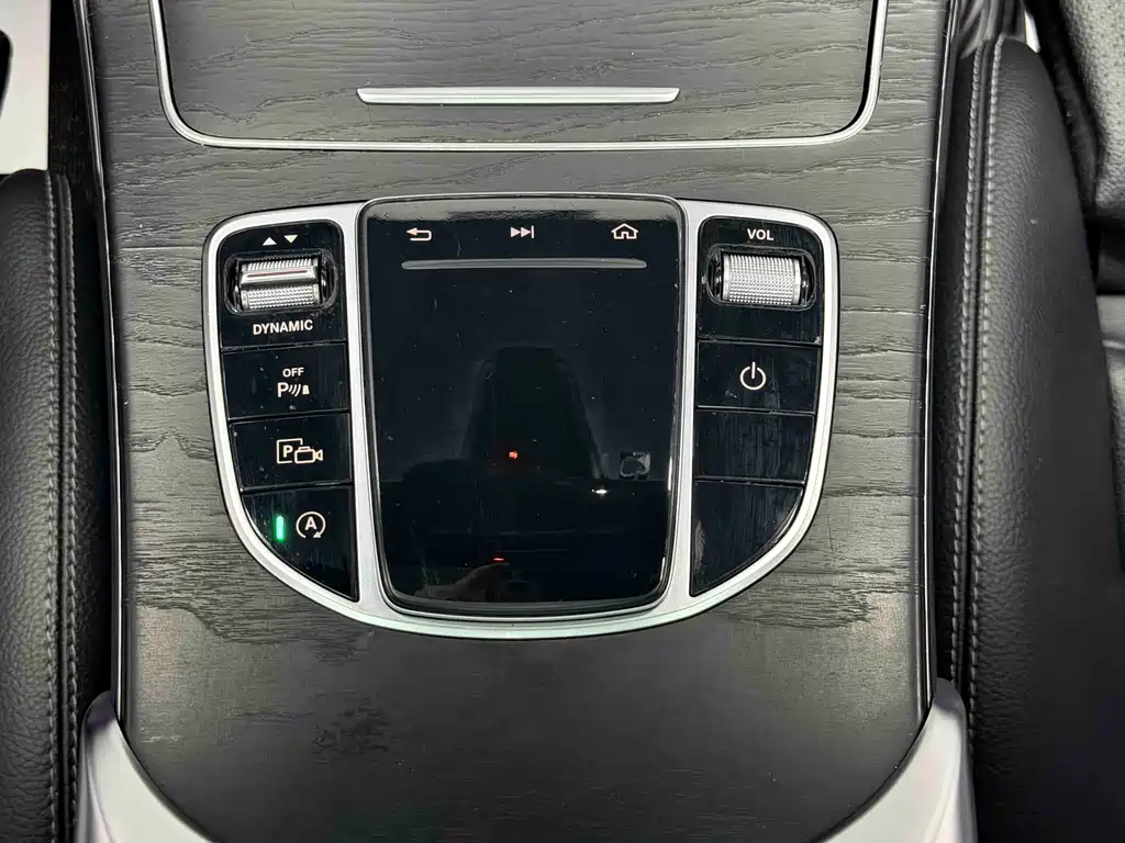 Mercedes-Benz C-Class 2019 — фото 38