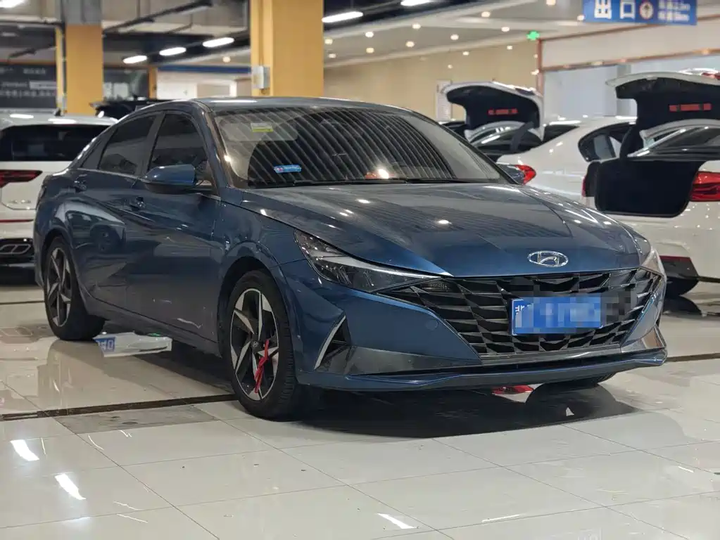 Hyundai Elantra 2022
