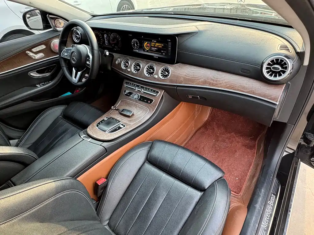 Mercedes-Benz E-Class 2019 — фото 11