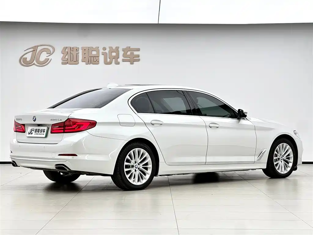 BMW 5 Series New Energy 2020 — фото 5