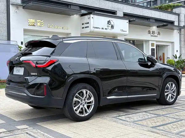 NIO ES6 2020