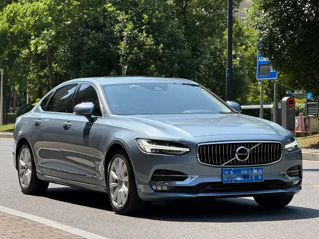 Volvo S90 2019 — фото 11