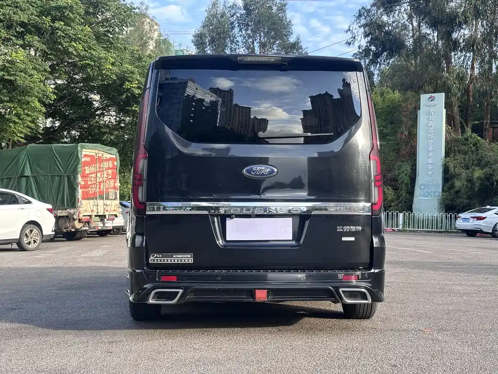 Ford Tourneo 2023 — фото 13