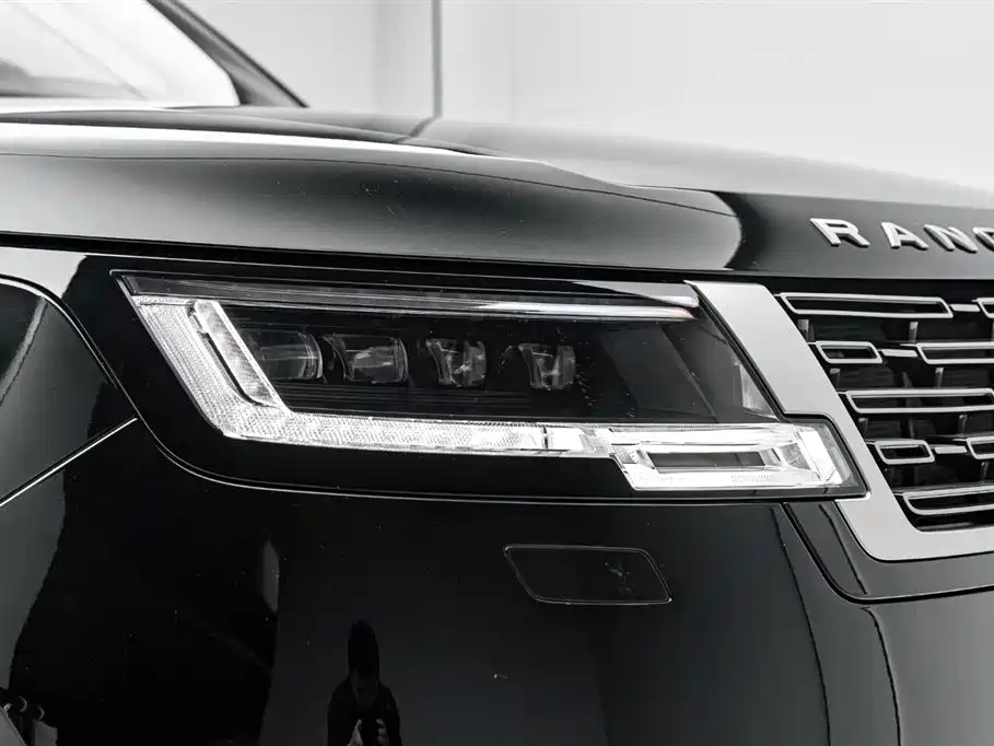 Land Rover Range Rover 2022 — фото 26