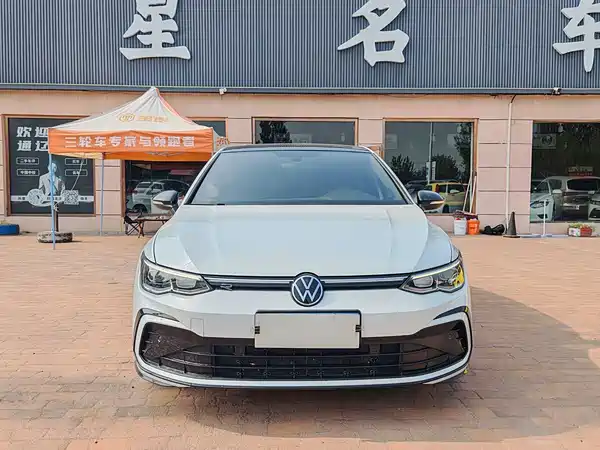 Volkswagen Golf 2023