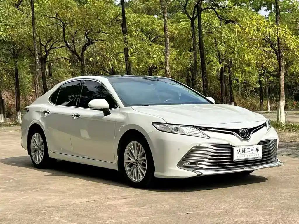 Toyota Camry 2020 — фото 3