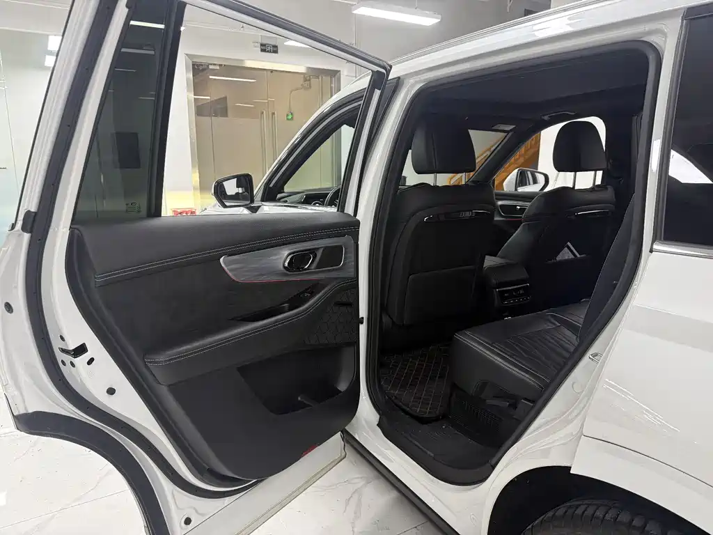 GAC Trumpchi GS8 2023 — фото 12