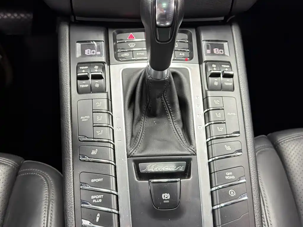 Porsche Macan 2014 — фото 15
