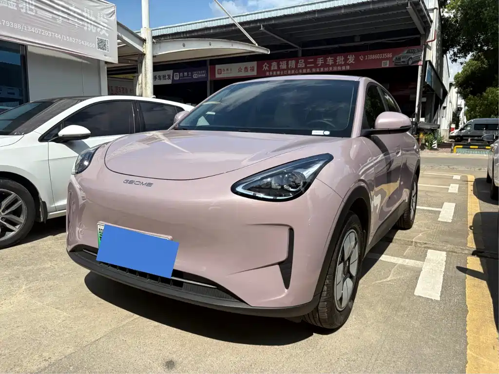 Geely Galaxy Starwish 2025 — фото 1
