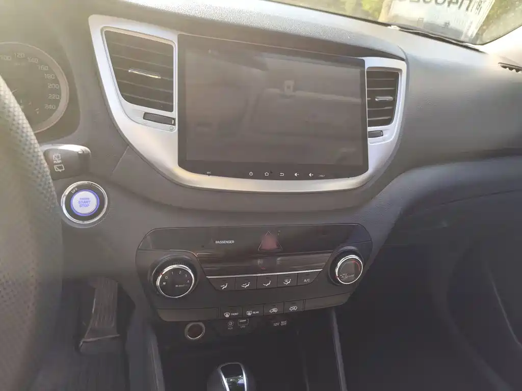 Hyundai Tucson 2016 — фото 12