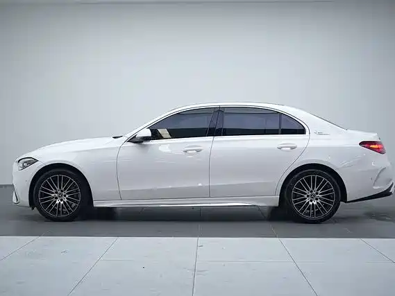 Mercedes-Benz C-Class 2022 — фото 8