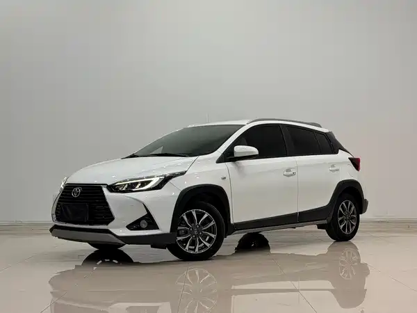 Toyota Yaris L 2022