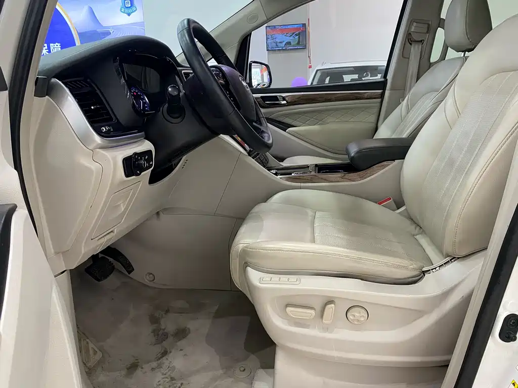 GAC Motor Trumpchi M8 2018 — фото 4