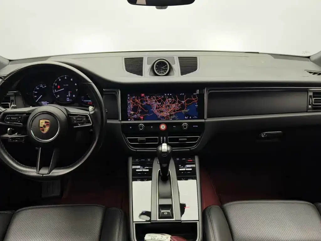 Porsche Macan 2023 — фото 11