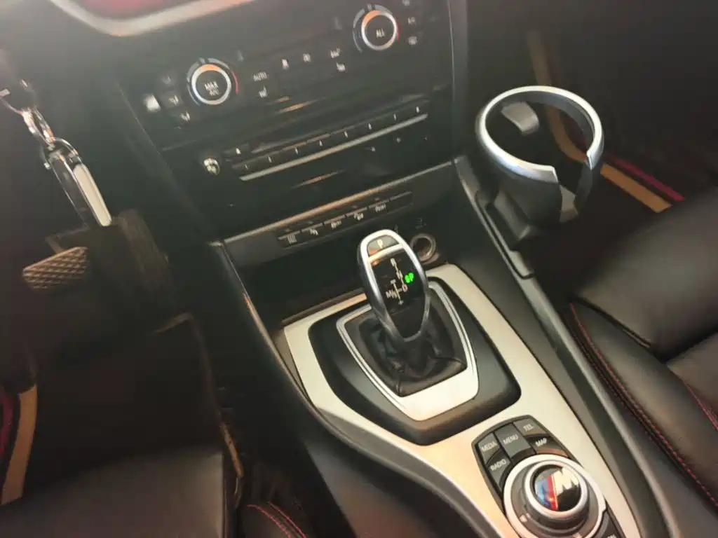 BMW X1 2015 — фото 14