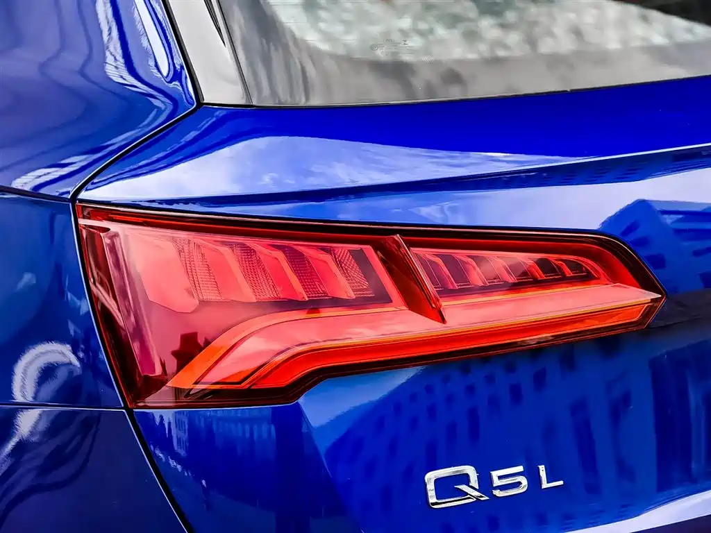 Audi Q5L 2019 — фото 17
