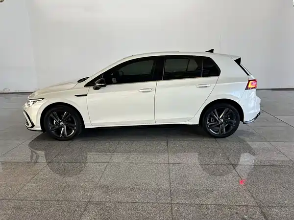 Volkswagen Golf 2023