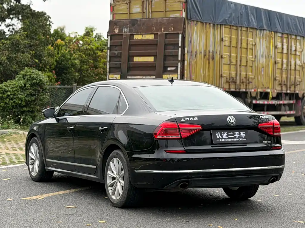 Volkswagen Passat 2018 — фото 6